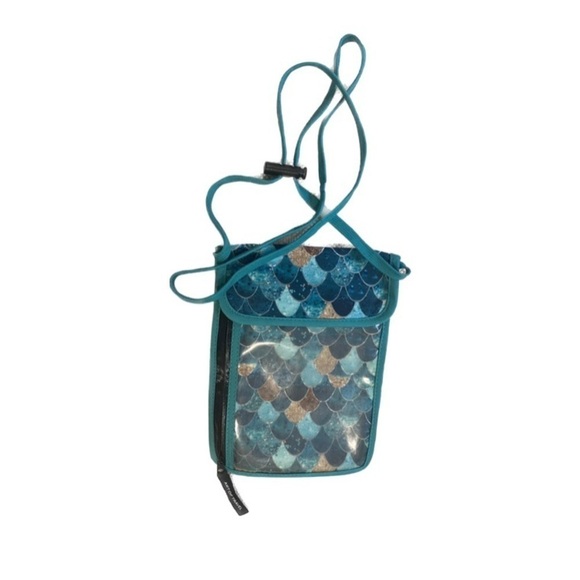 ART OF TRAVEL TURQUOISE & TAN RFID PASSPORT WALLET IN MERMAIDCORE STYLE EUC - Picture 1 of 8